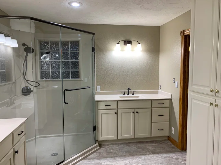 Bathroom vanities Nixa MO by CBS Cabinets